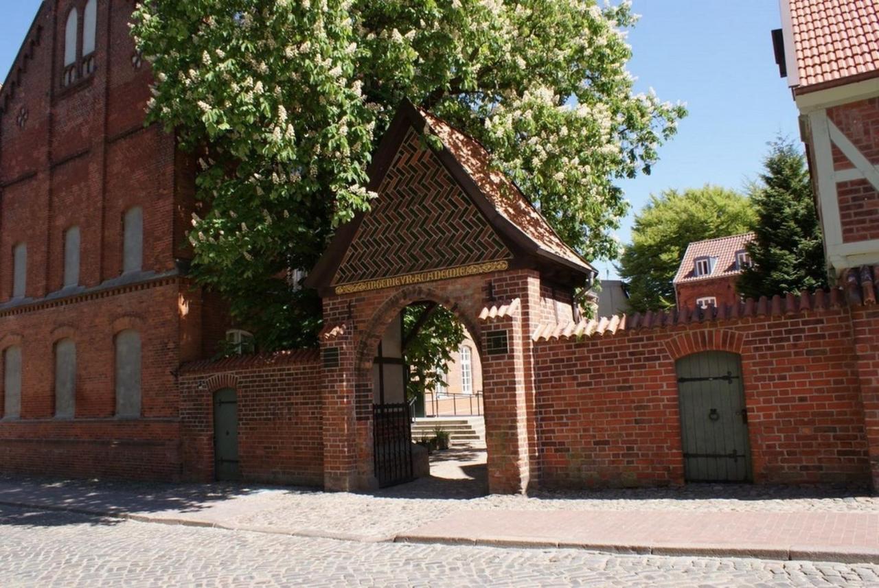 Altstadtloft Im Herzen Wismars - Abc303 By Abcwismar Bagian luar foto